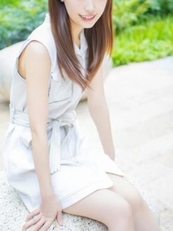 芹沢 りのさんの写真2枚目
