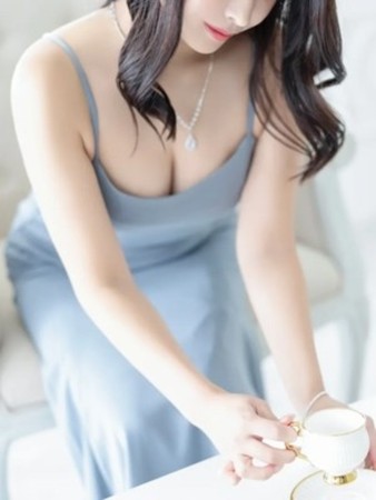 橋本 瞳さんの写真2枚目