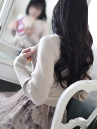 瑠里乃(るりの)さんの写真2枚目