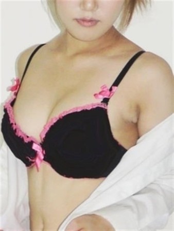 美優さんの写真3枚目