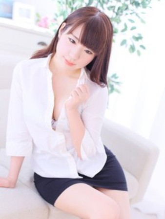 石井りなさんの写真2枚目