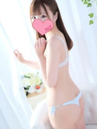 楢崎まおさんの写真4枚目