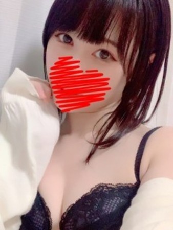 望月こころさんの写真1枚目