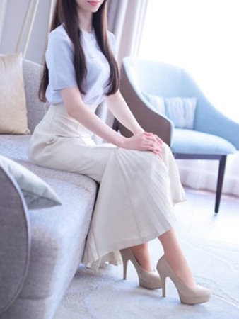 泉(いずみ)さんの写真2枚目