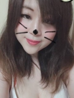 新人ことみ