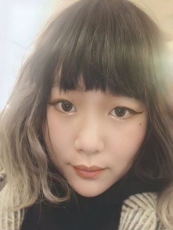 新人つばきさんの写真1枚目