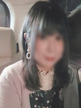 新人しずかさんの写真1枚目