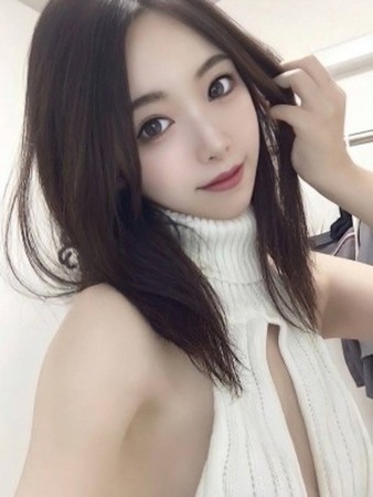 新人まなみさんの写真1枚目