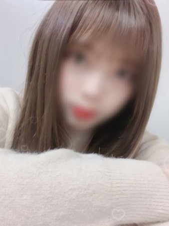 新人まなさんの写真1枚目