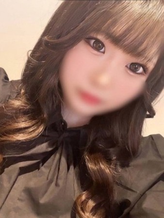 新人みこさんの写真1枚目