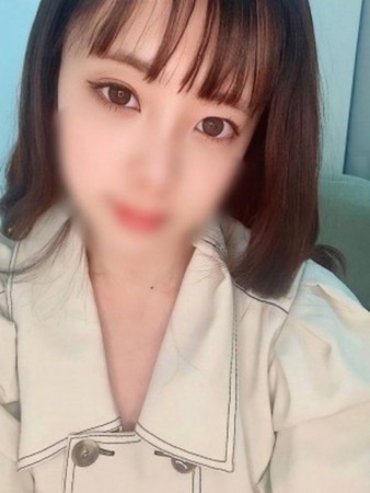 新人みつはさんの写真1枚目