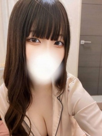 新人ねねさんの写真1枚目