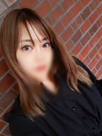 新人なぎさんの写真1枚目