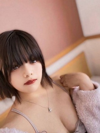 新人めあさんの写真1枚目
