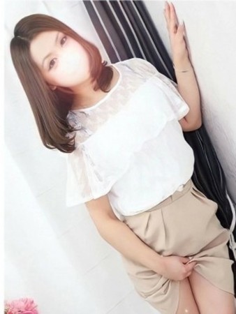 新人さあやさんの写真1枚目