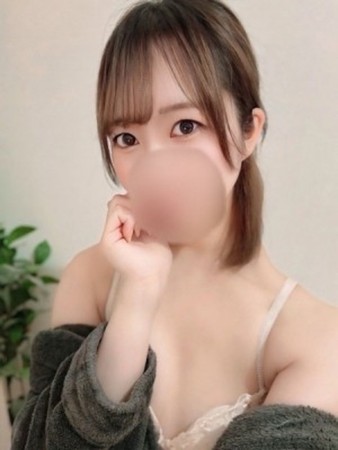 新人ひろかさんの写真1枚目