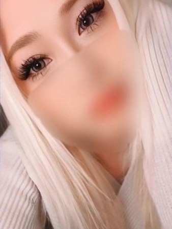 新人あこさんの写真1枚目