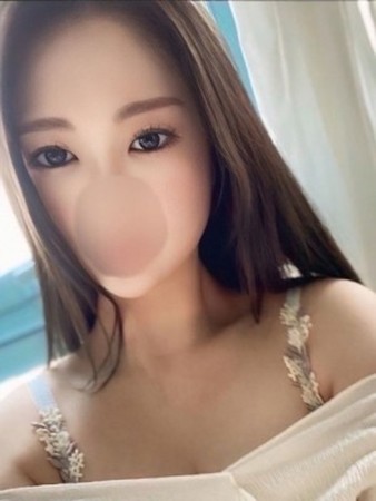 新人ななみさんの写真1枚目
