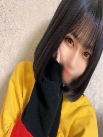 新人るあなさんの写真1枚目