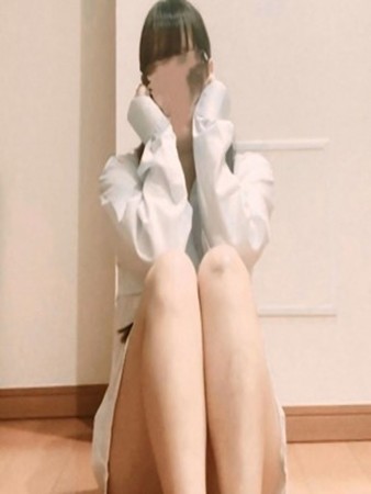 新人いずさんの写真1枚目