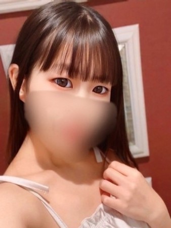 新人ゆりなさんの写真1枚目