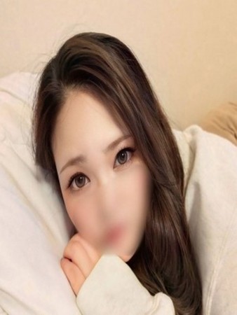 新人なおこさんの写真1枚目