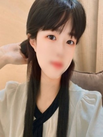 新人りねさんの写真1枚目