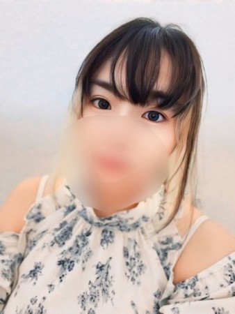 新人みつきさんの写真1枚目