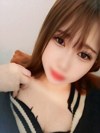 新人ゆいかさんの写真1枚目
