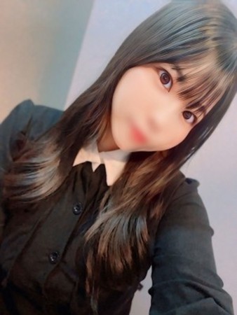 新人みれあさんの写真1枚目