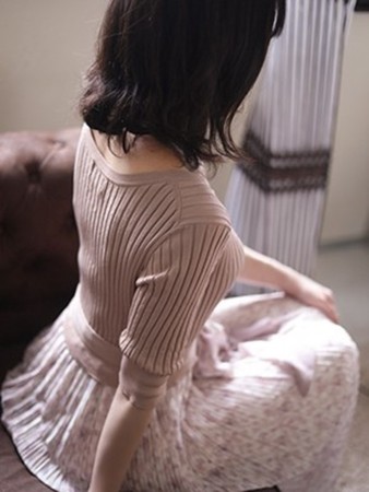 菜々子(ななこ)さんの写真3枚目