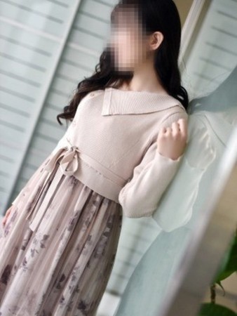 瑠里乃(るりの)さんの写真1枚目