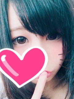 春名リカ