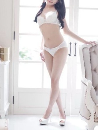 涼森みゅうさんの写真2枚目