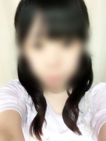あやなさんの写真1枚目