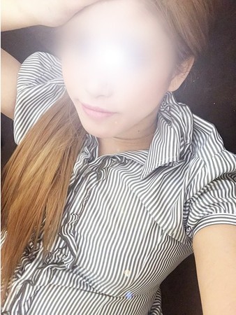 中村　ゆりえさんの写真1枚目
