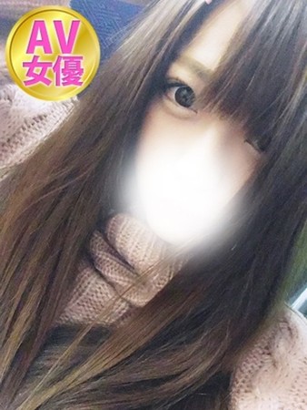 芽衣さんの写真1枚目