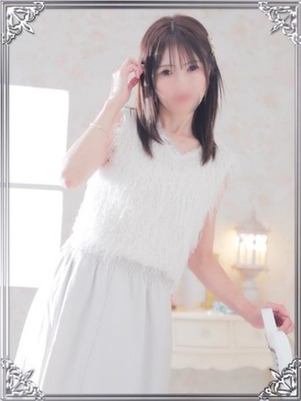 山越あいりさんの写真2枚目