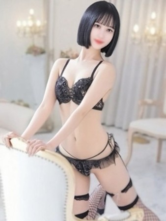 愛結花【彫刻の様な神スタイル】さんの写真2枚目