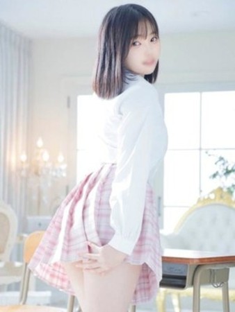 花咲ななさんの写真2枚目