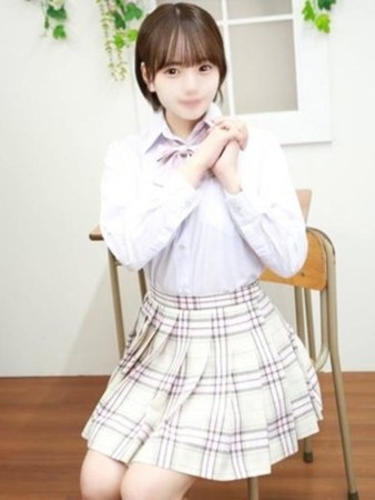 栗山れなさんの写真2枚目
