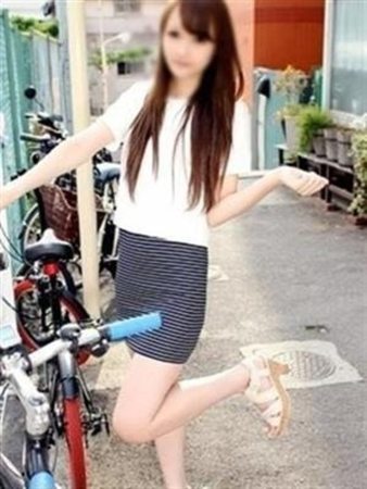 安藤れいなさんの写真1枚目