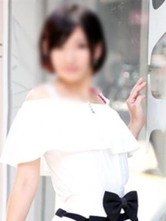 奥仲ななせさんの写真2枚目
