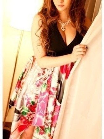 美月千夏さんの写真2枚目