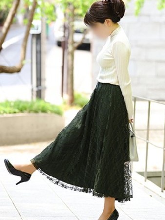 栞里さんの写真3枚目