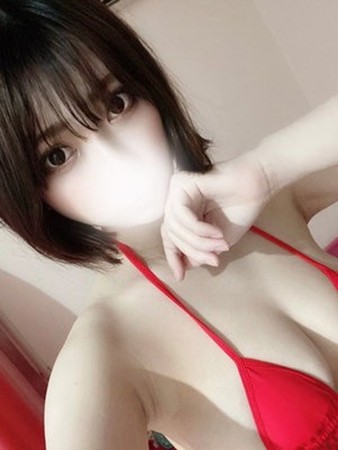 小谷ゆりかさんの写真1枚目