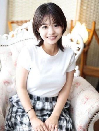 綾部りりさんの写真2枚目
