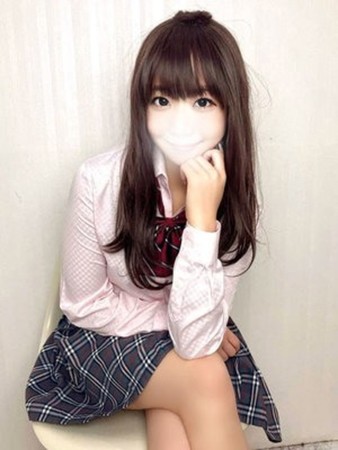 秋山ななみさんの写真2枚目