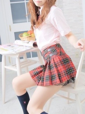 綾瀬ななさんの写真2枚目