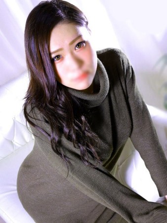 優木かほさんの写真1枚目